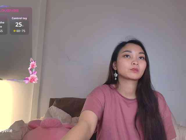 RozyElle webcam