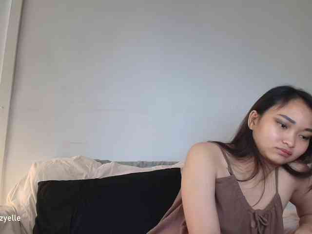 RozyElle webcam