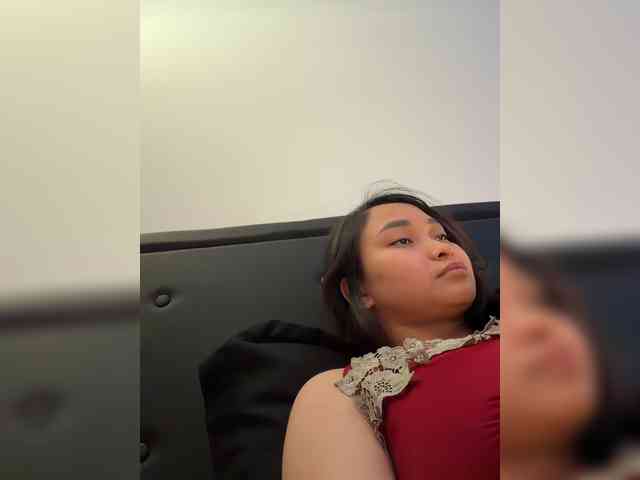 RozyElle webcam