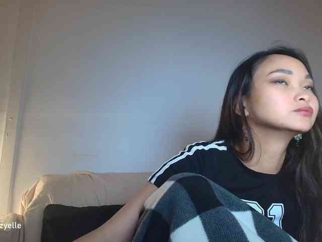 RozyElle webcam