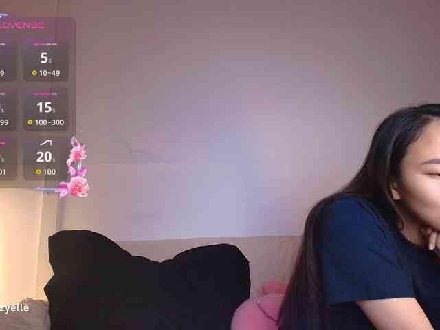RozyElle webcam