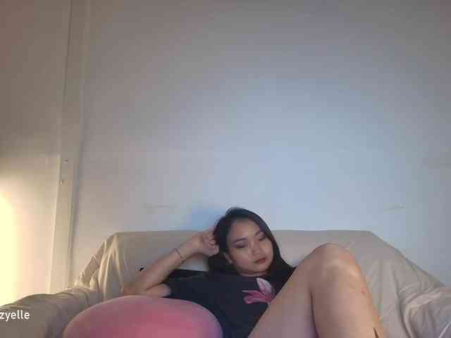 RozyElle webcam