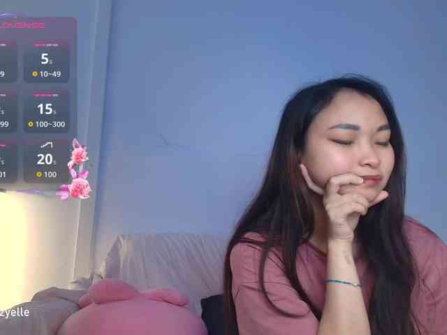 RozyElle webcam