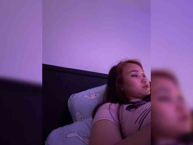 RozyElle webcam