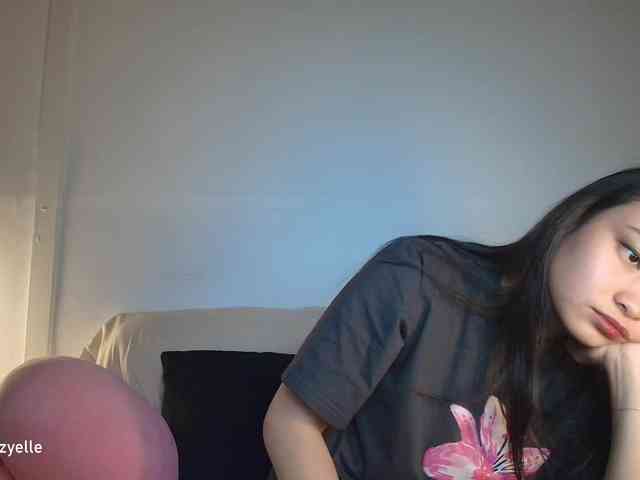 RozyElle webcam