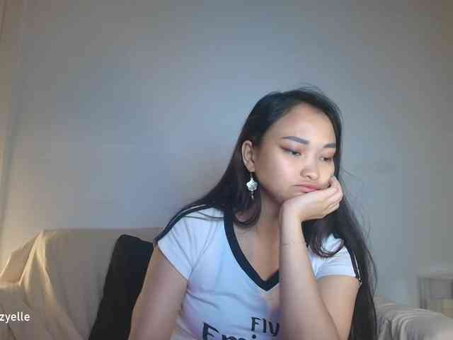 RozyElle webcam