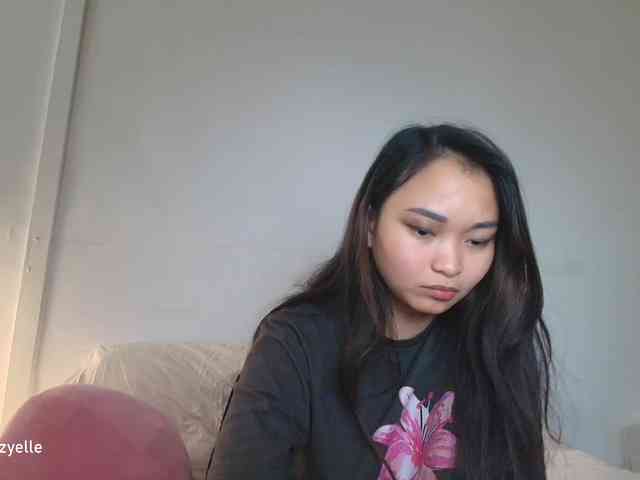 RozyElle webcam