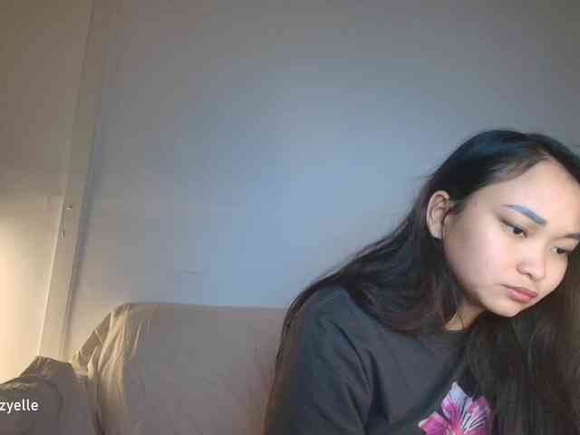 RozyElle webcam