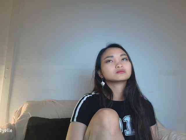 RozyElle webcam