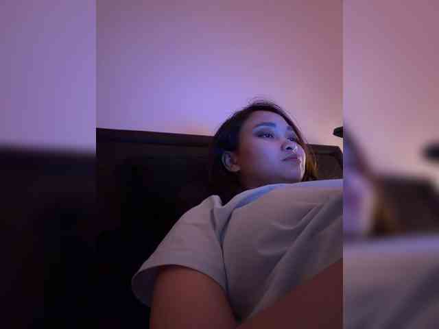 RozyElle webcam