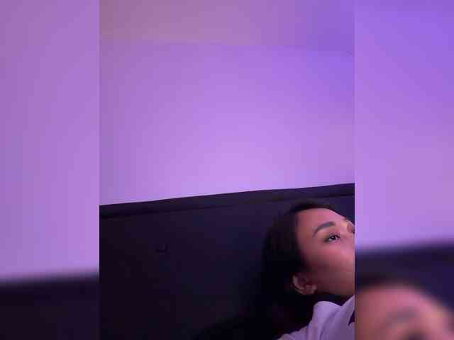 RozyElle webcam