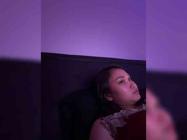 RozyElle webcam