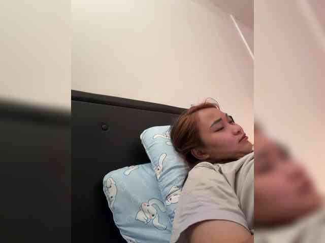 RozyElle webcam