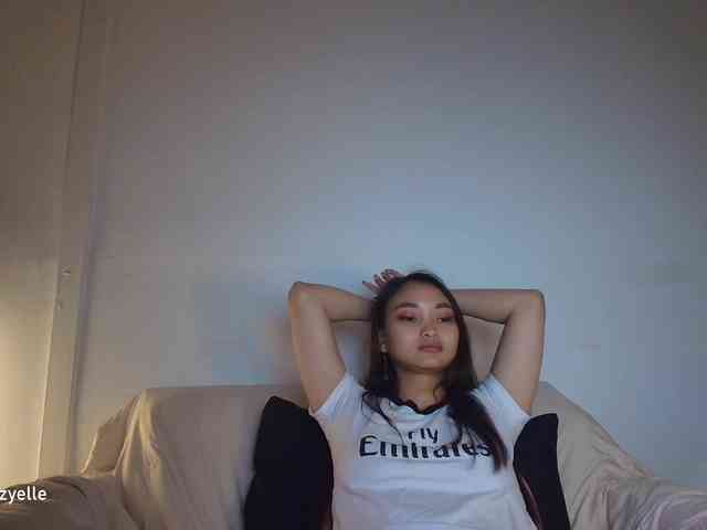 RozyElle webcam