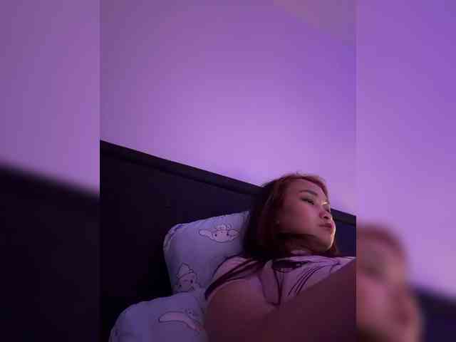 RozyElle webcam