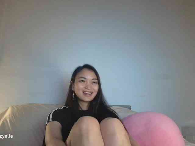 RozyElle webcam