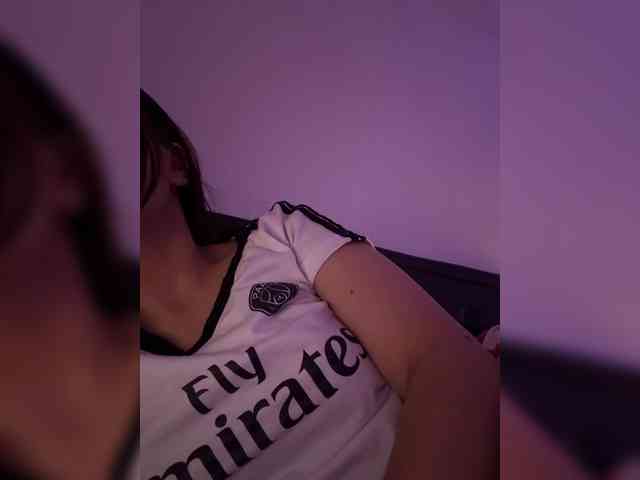 RozyElle webcam