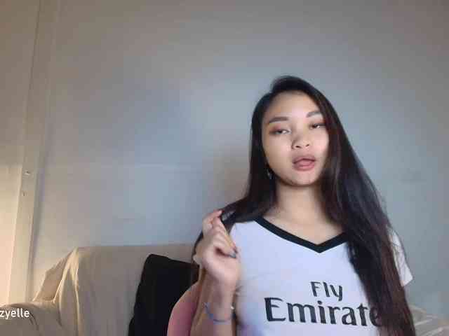 RozyElle webcam