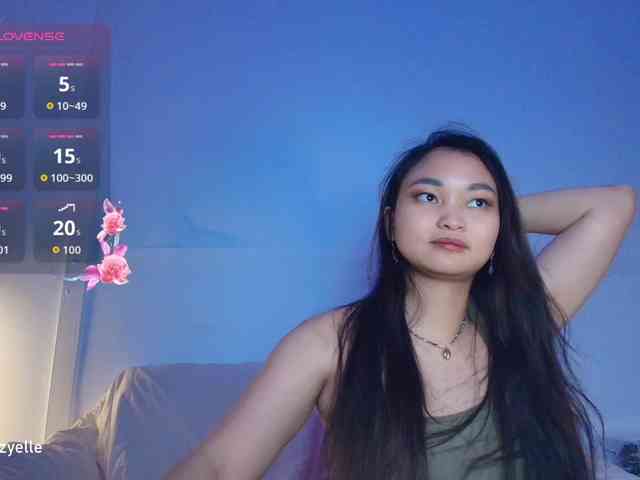 RozyElle webcam