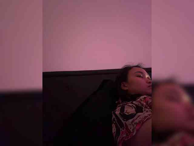 RozyElle webcam