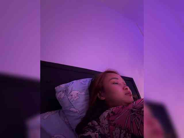 RozyElle webcam