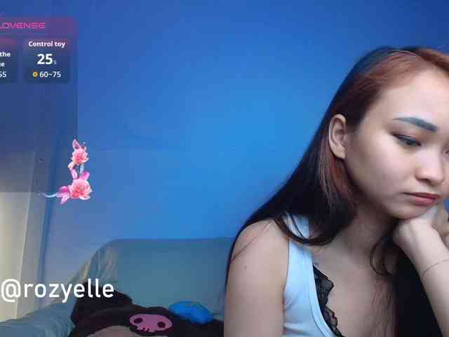 RozyElle webcam