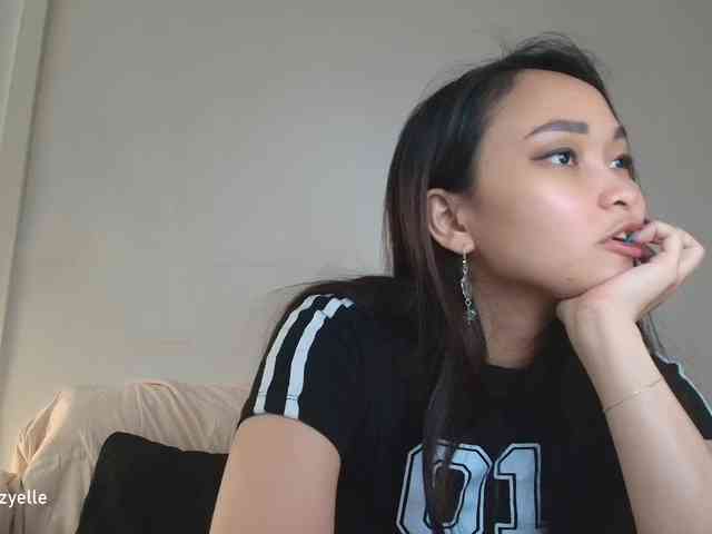 RozyElle webcam