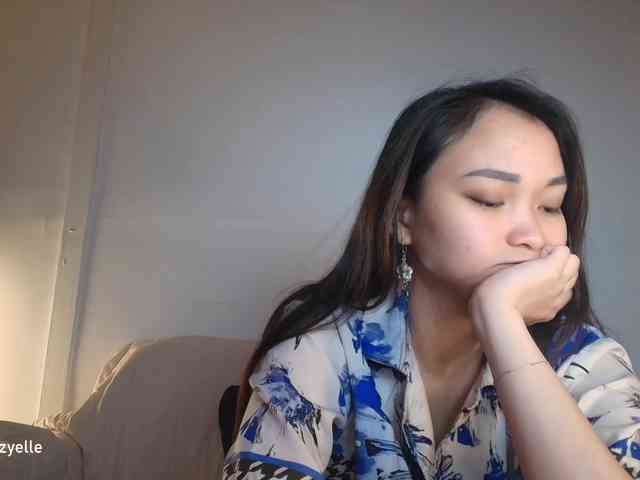 RozyElle webcam
