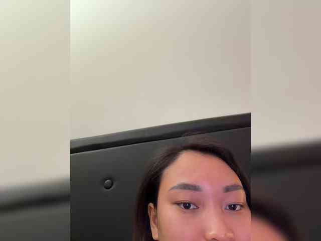 RozyElle webcam