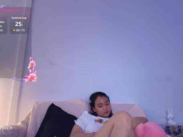 RozyElle webcam