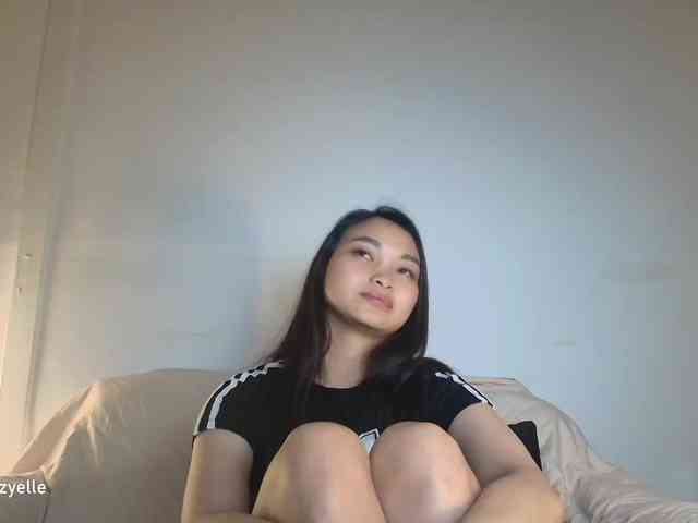 RozyElle webcam