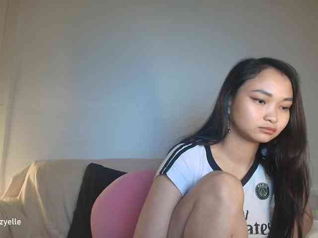 RozyElle webcam