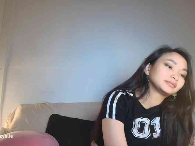 RozyElle webcam