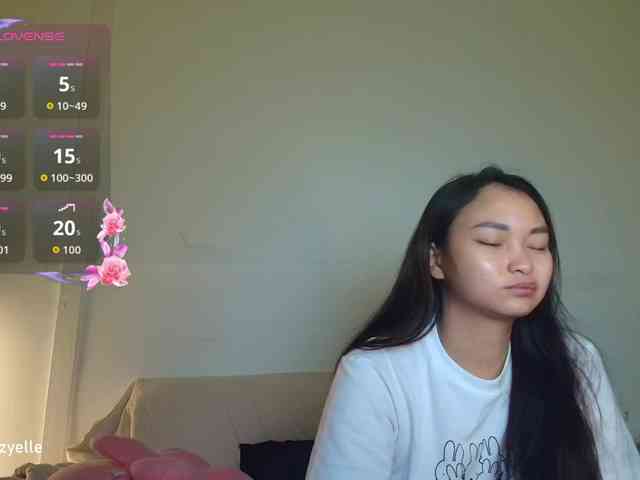 RozyElle webcam