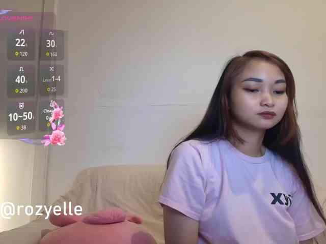 RozyElle webcam