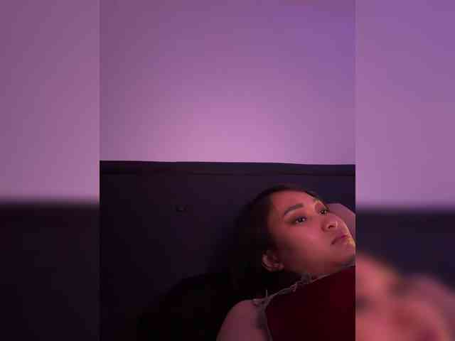 RozyElle webcam