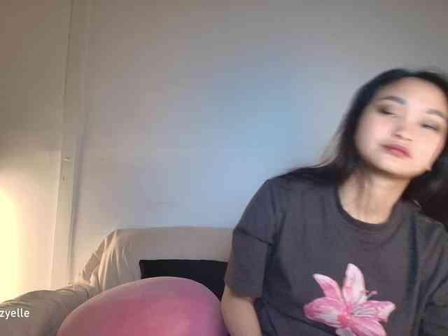 RozyElle webcam