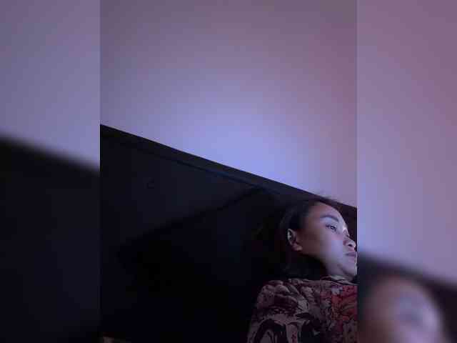 RozyElle webcam