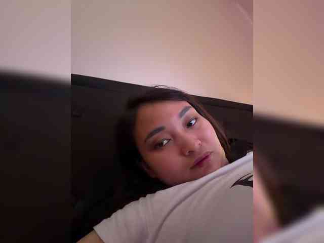 RozyElle webcam