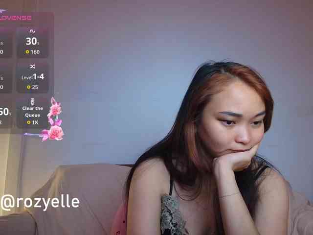 RozyElle webcam