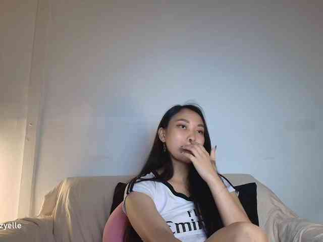 RozyElle webcam
