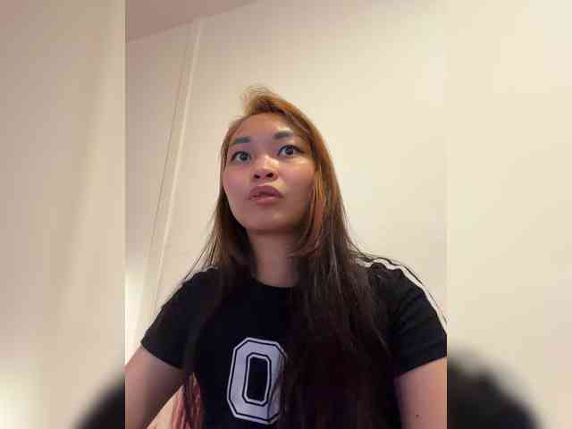 RozyElle webcam