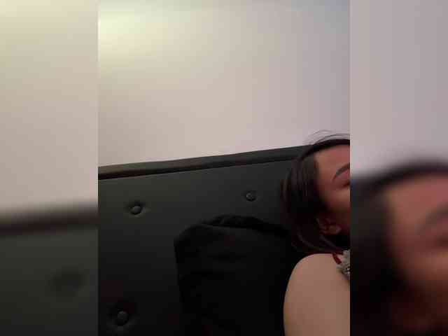 RozyElle webcam