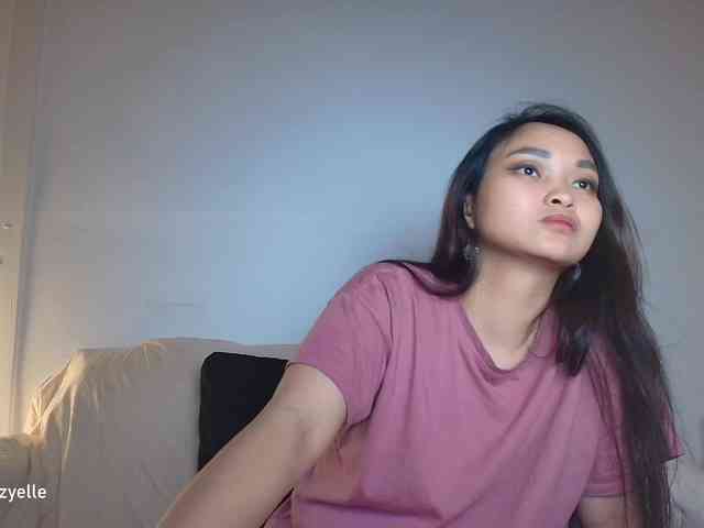 RozyElle webcam