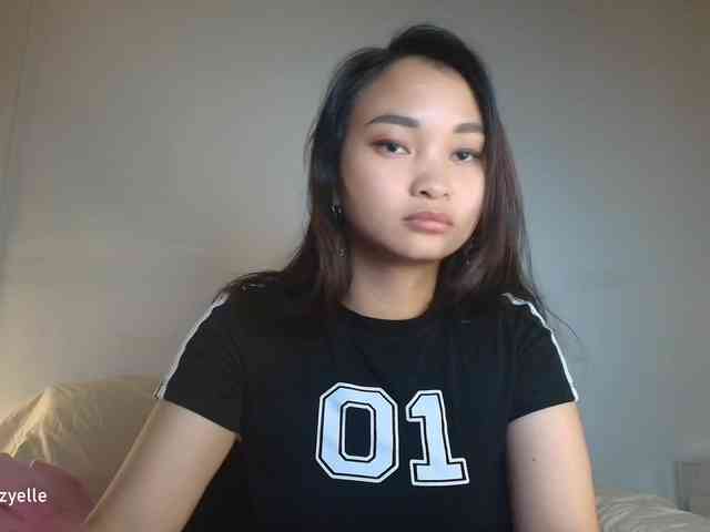 RozyElle webcam
