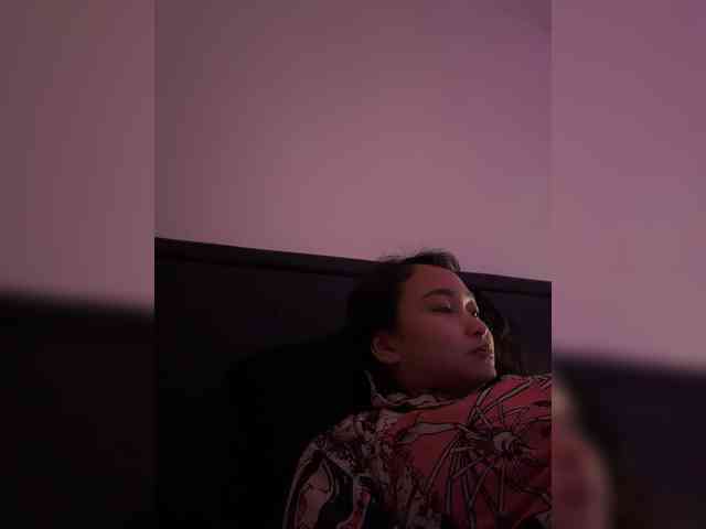 RozyElle webcam