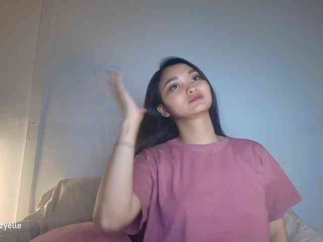 RozyElle webcam