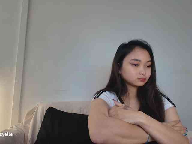 RozyElle webcam