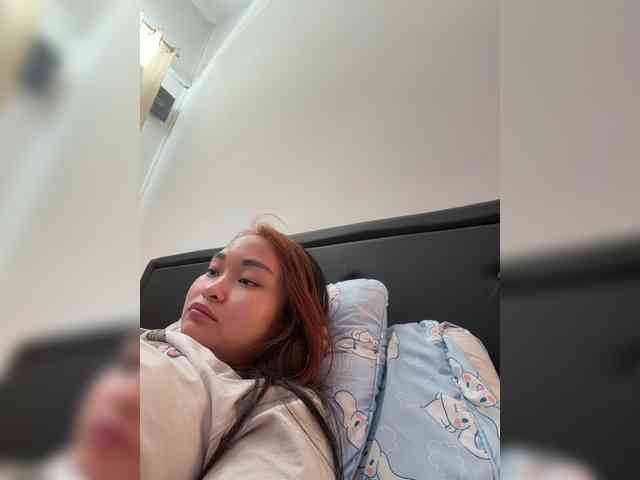 RozyElle webcam
