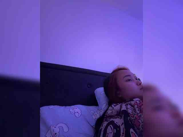 RozyElle webcam